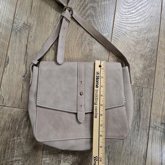 Universal Thread Elegant Tan Non Leather Crossbody Bag - Picture 6 of 15
